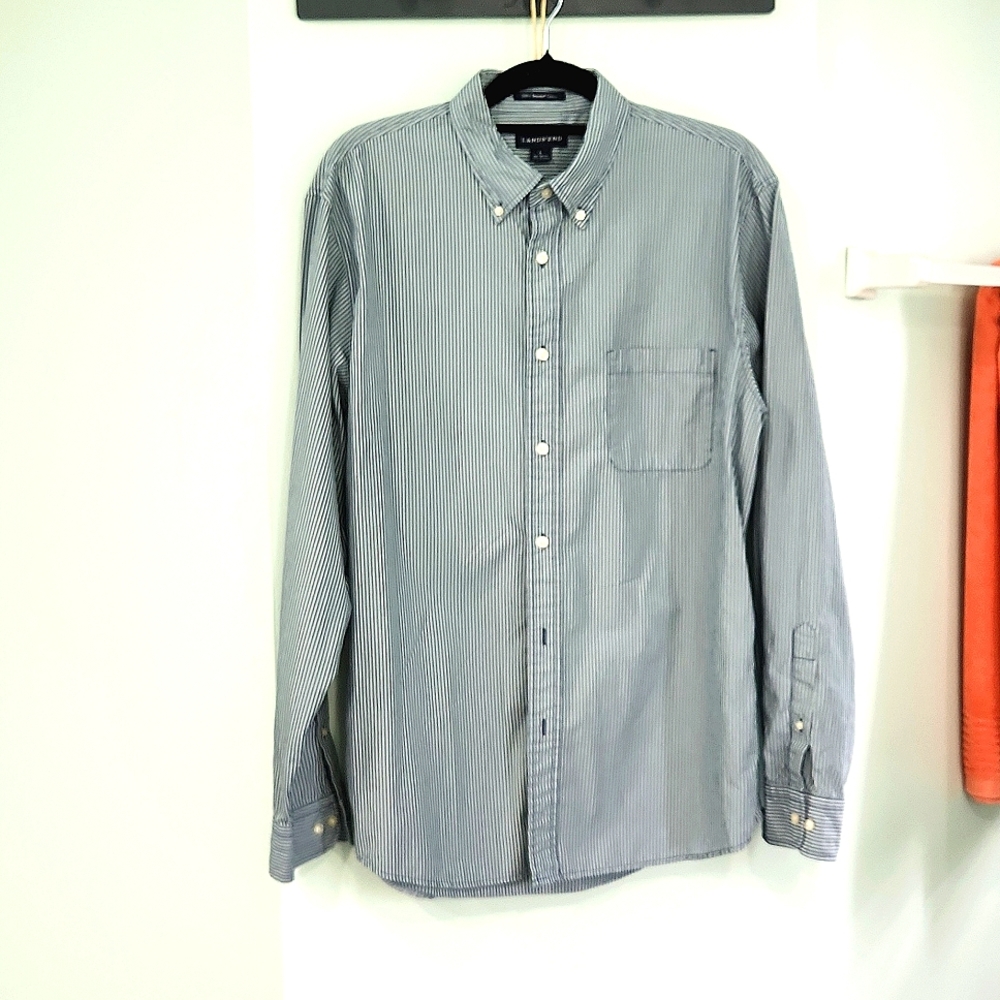 Men's Lands' End 100%supima Cotton buttondown excellent condition.  LG. 16-161/2